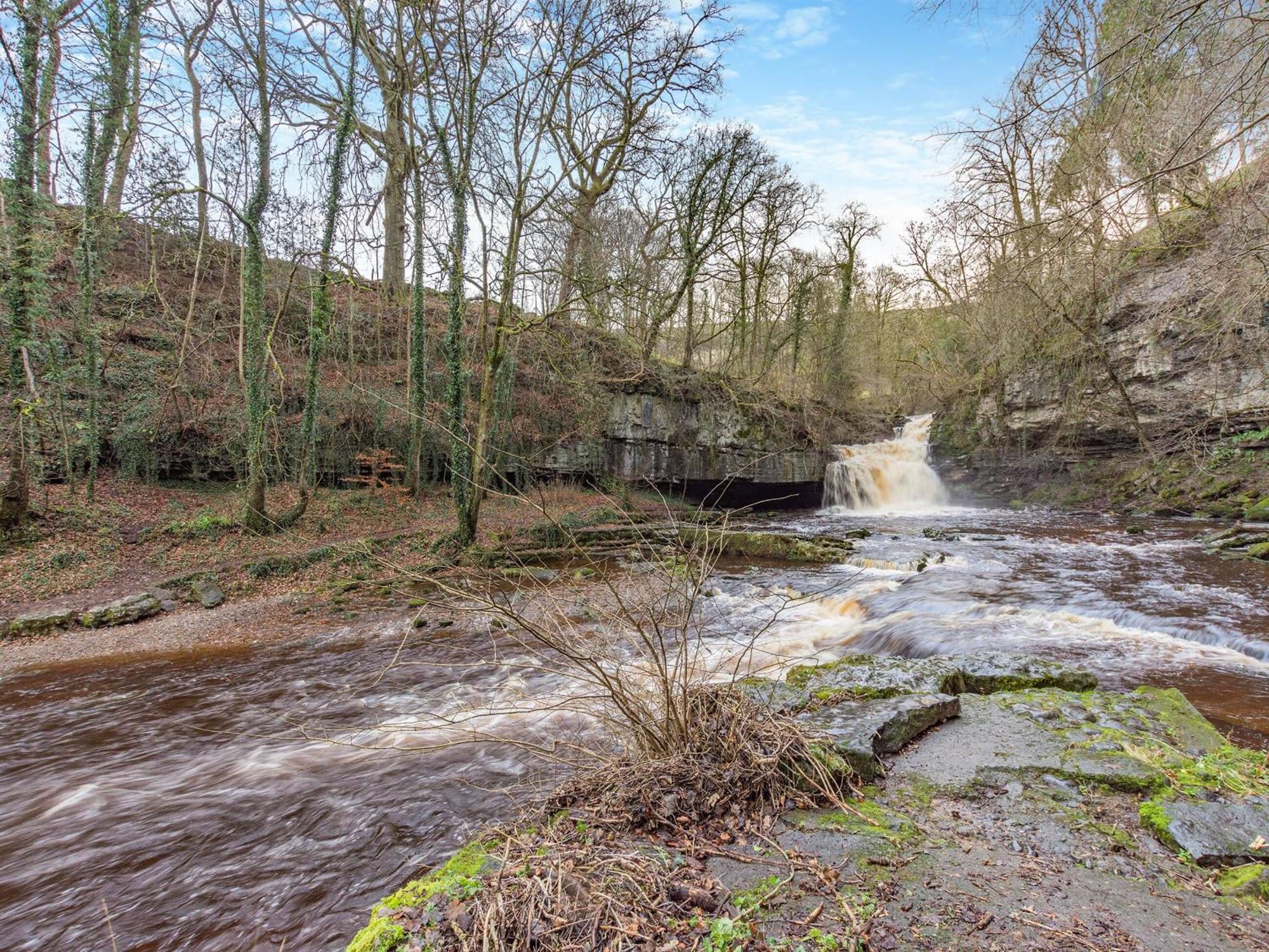 Cauldron Falls West Burton Dış mekan fotoğraf